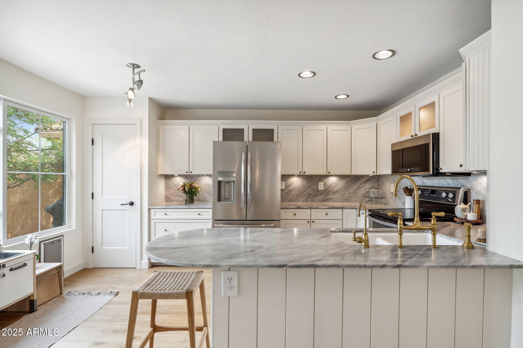 Cave Creek, Arizona 85331, United States, 4 Bedrooms Bedrooms, ,3 BathroomsBathrooms,Residential,Pending,130217