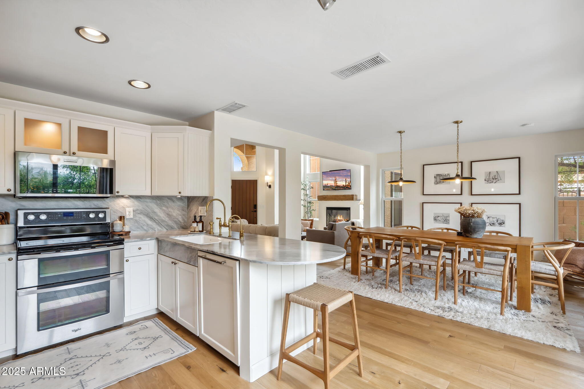 Cave Creek, Arizona 85331, United States, 4 Bedrooms Bedrooms, ,3 BathroomsBathrooms,Residential,Pending,130217