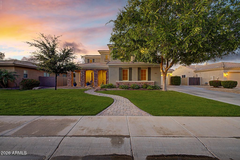 Photo of 1242 E Canary Drive, Gilbert, AZ 85297 (MLS # 7015652)