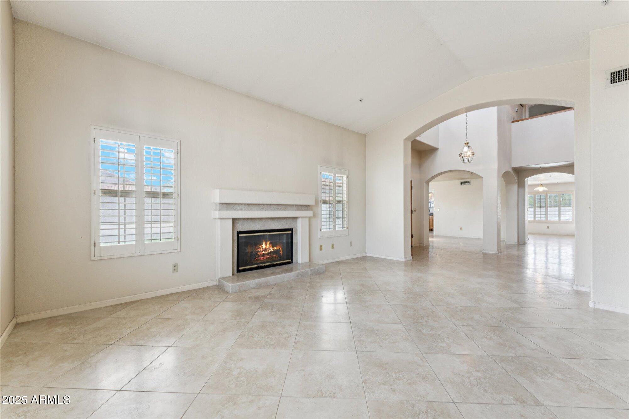 9539 E VOLTAIRE Drive