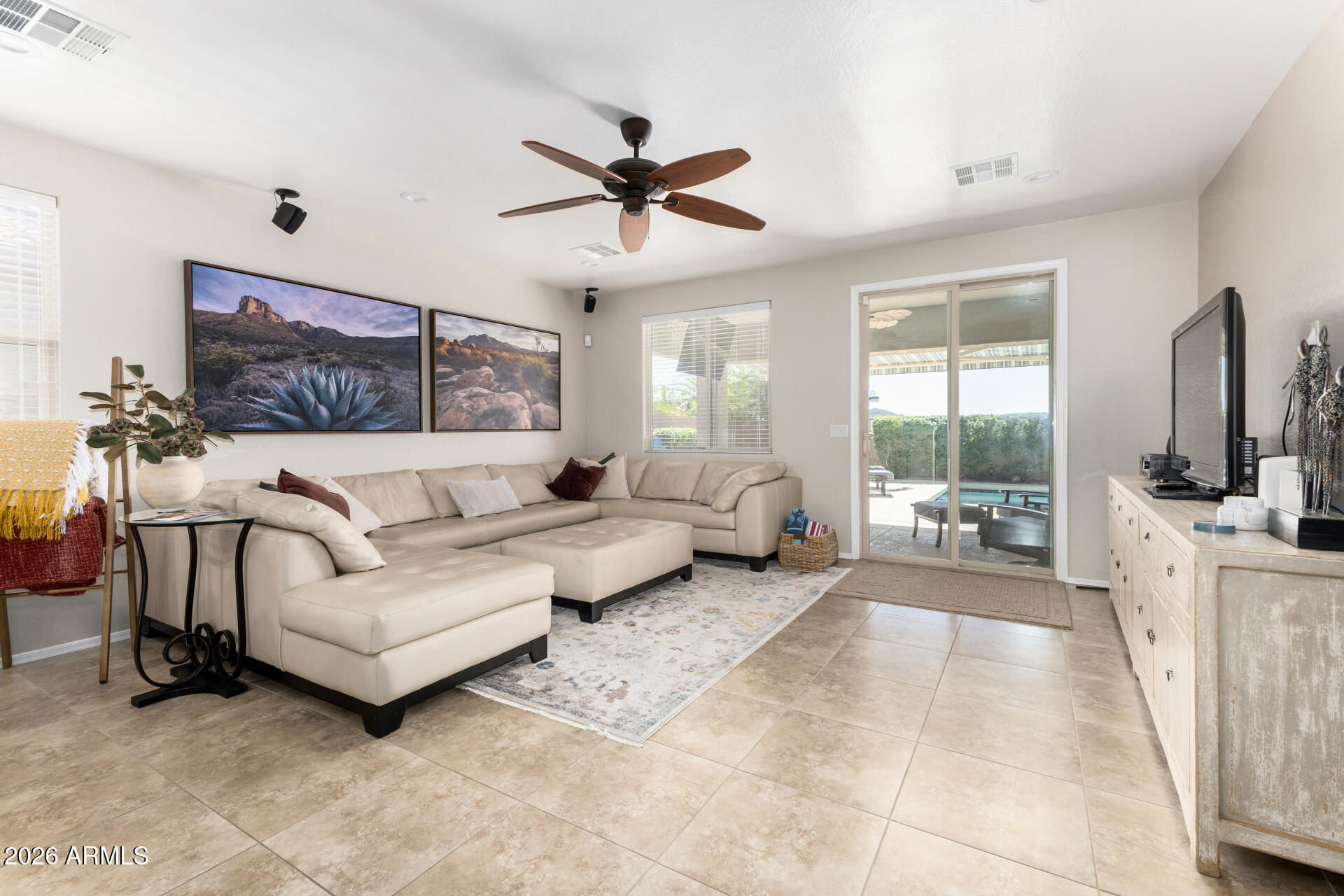 815 E PASTURE CANYON Drive