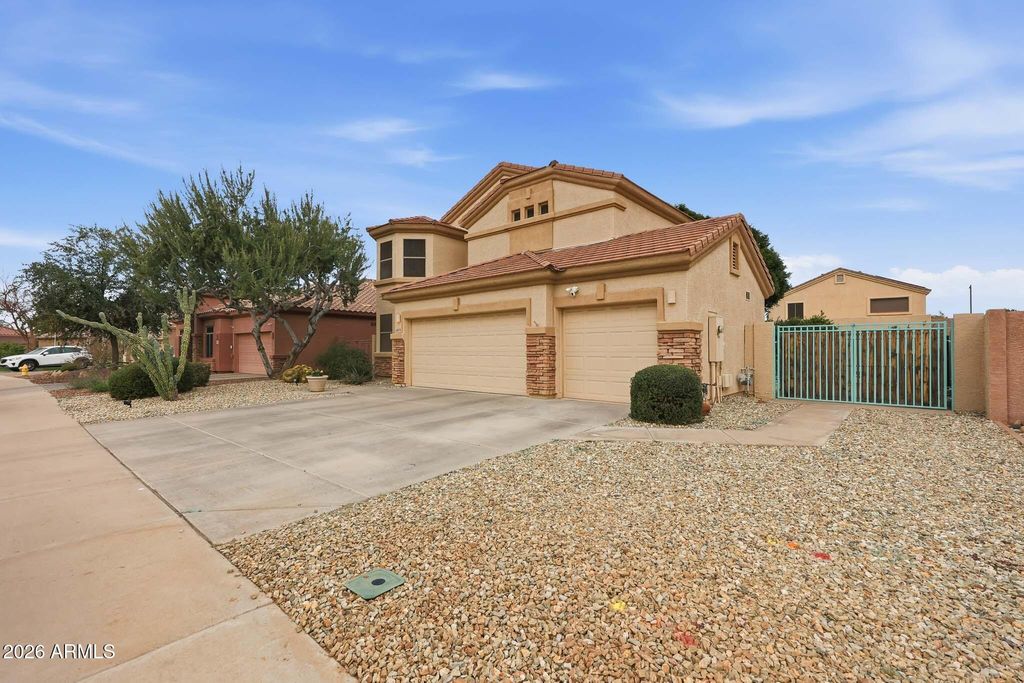 Photo of 13674 W Holly Street, Goodyear, AZ 85395 (MLS # 6975429)