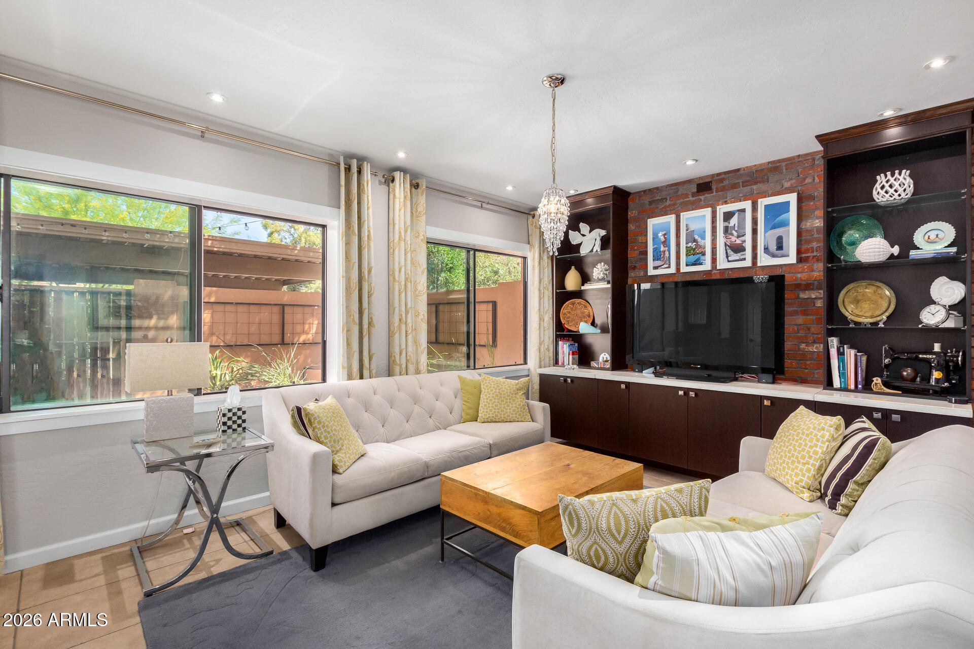 2500 N HAYDEN Road 33