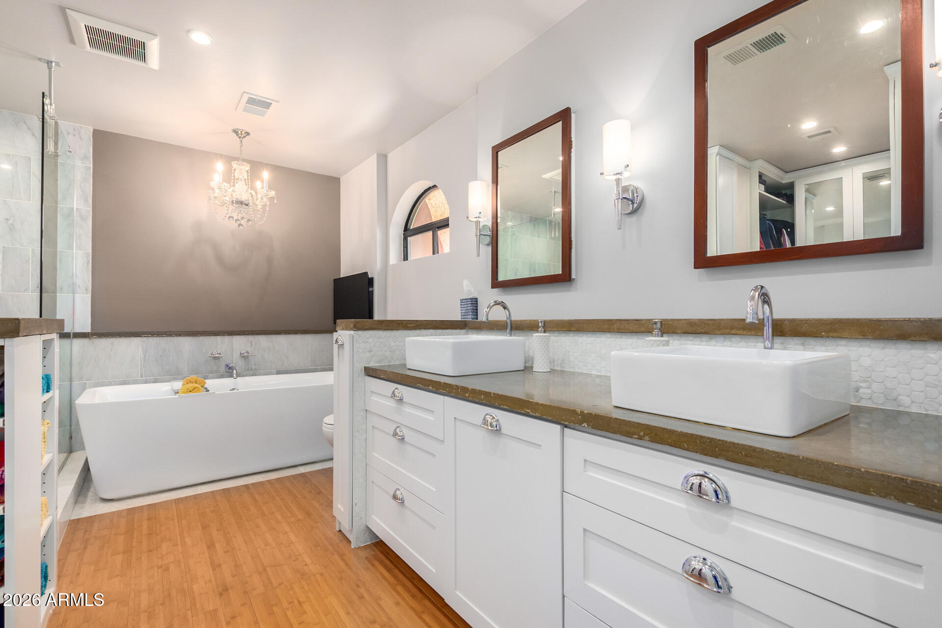 2500 N HAYDEN Road 33