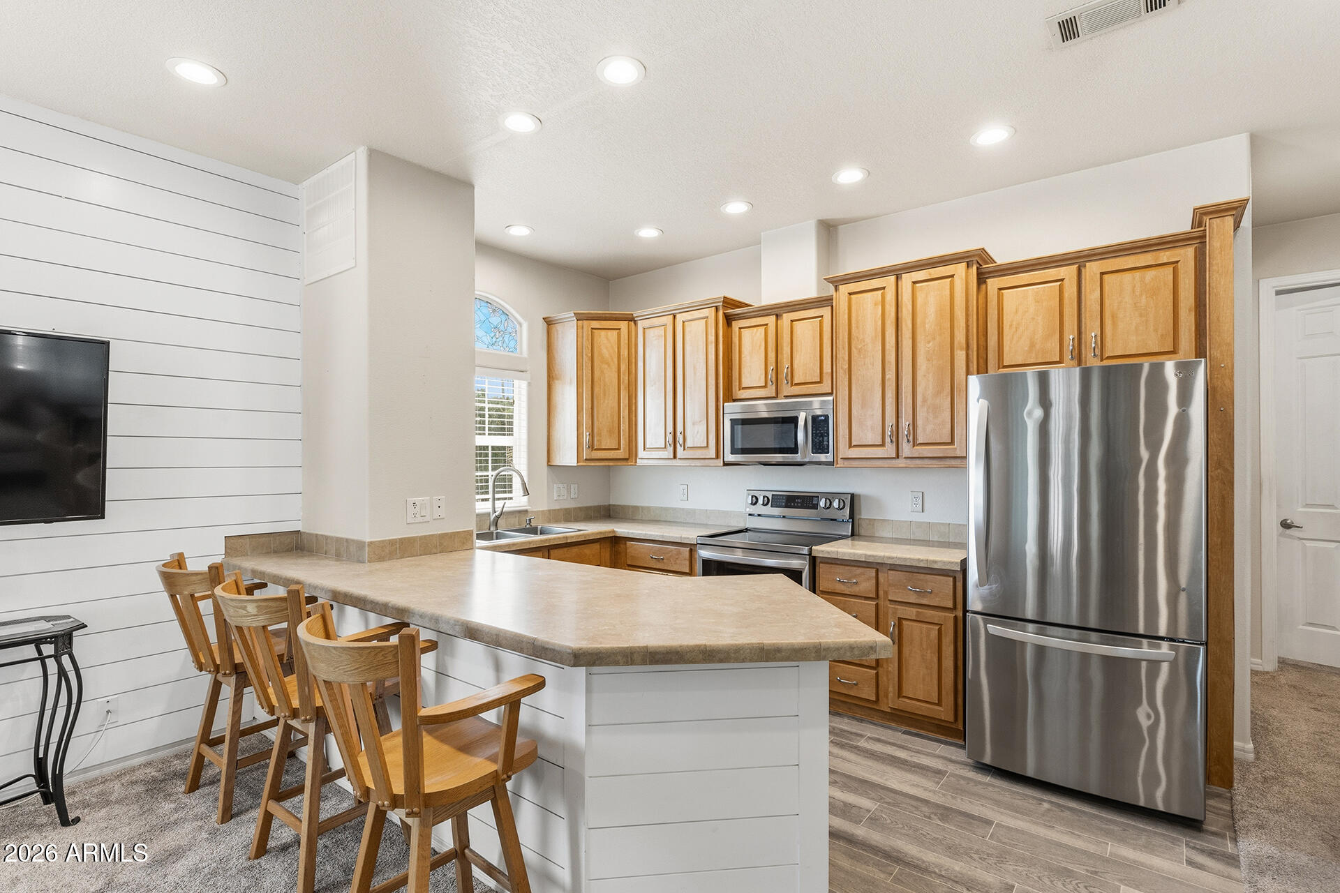 201 S GREENFIELD Road 293