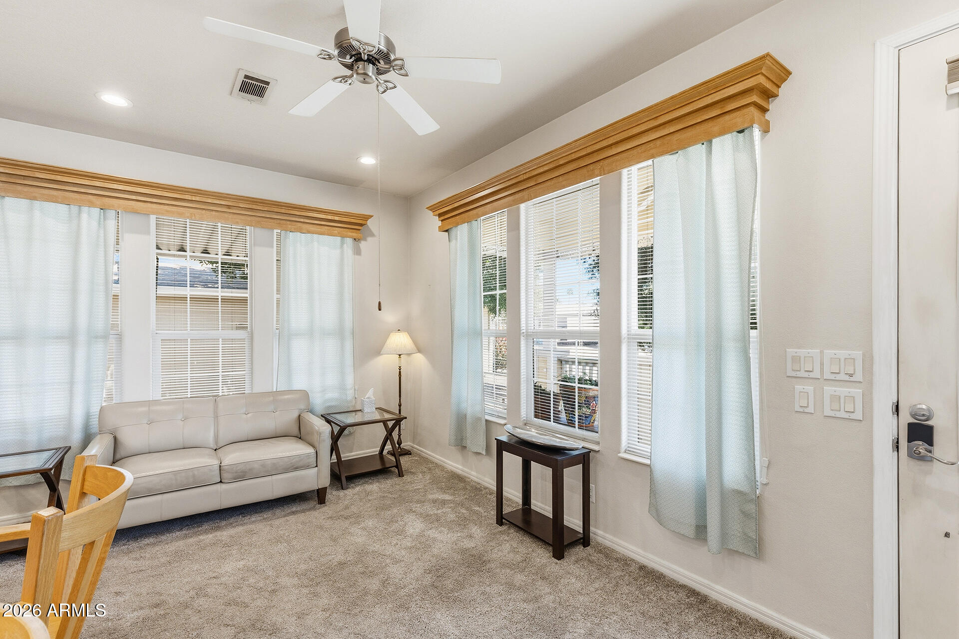 201 S GREENFIELD Road 293