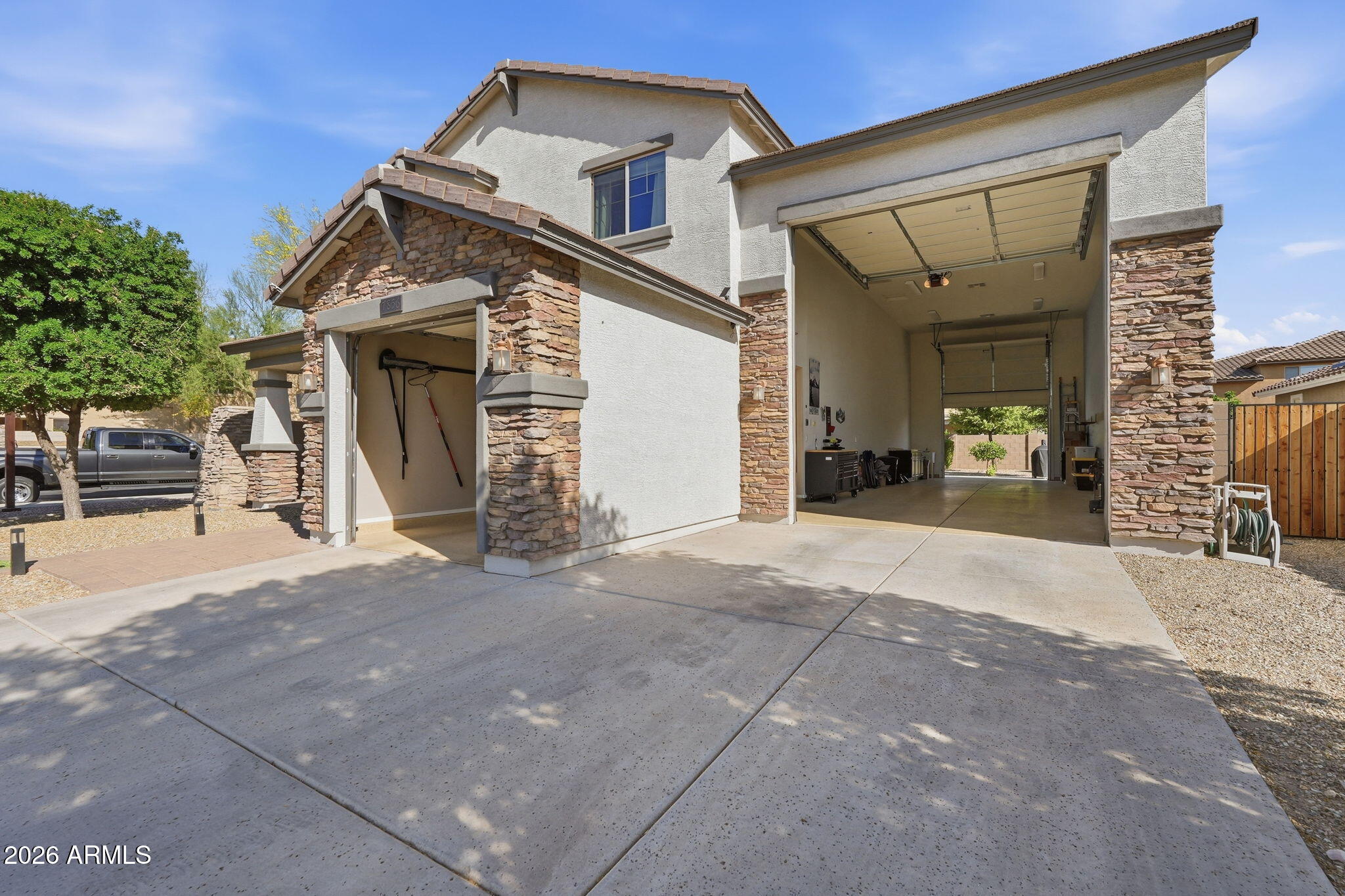 7856 W ROCK SPRINGS Drive