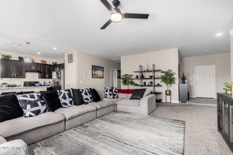 10637 W CROWN KING Road Tolleson AZ 85353