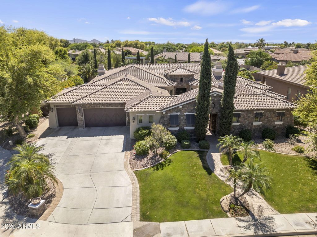 Photo of 3323 E Elmwood Place, Chandler, AZ 85249 (MLS # 7009201)