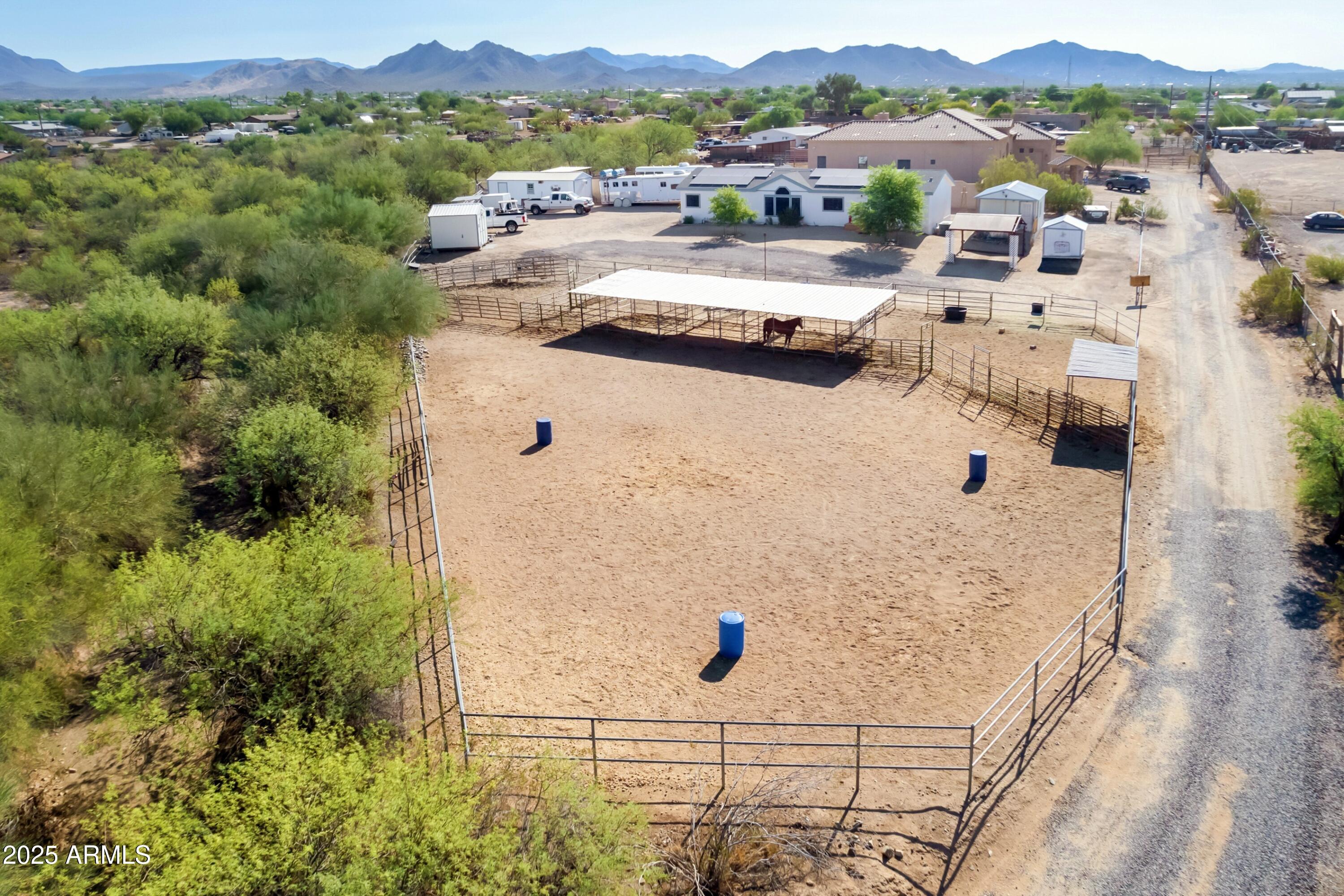 1218 E SENTINEL ROCK Road