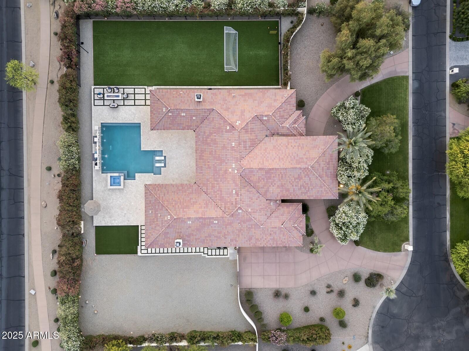 7129 E CARON Drive
