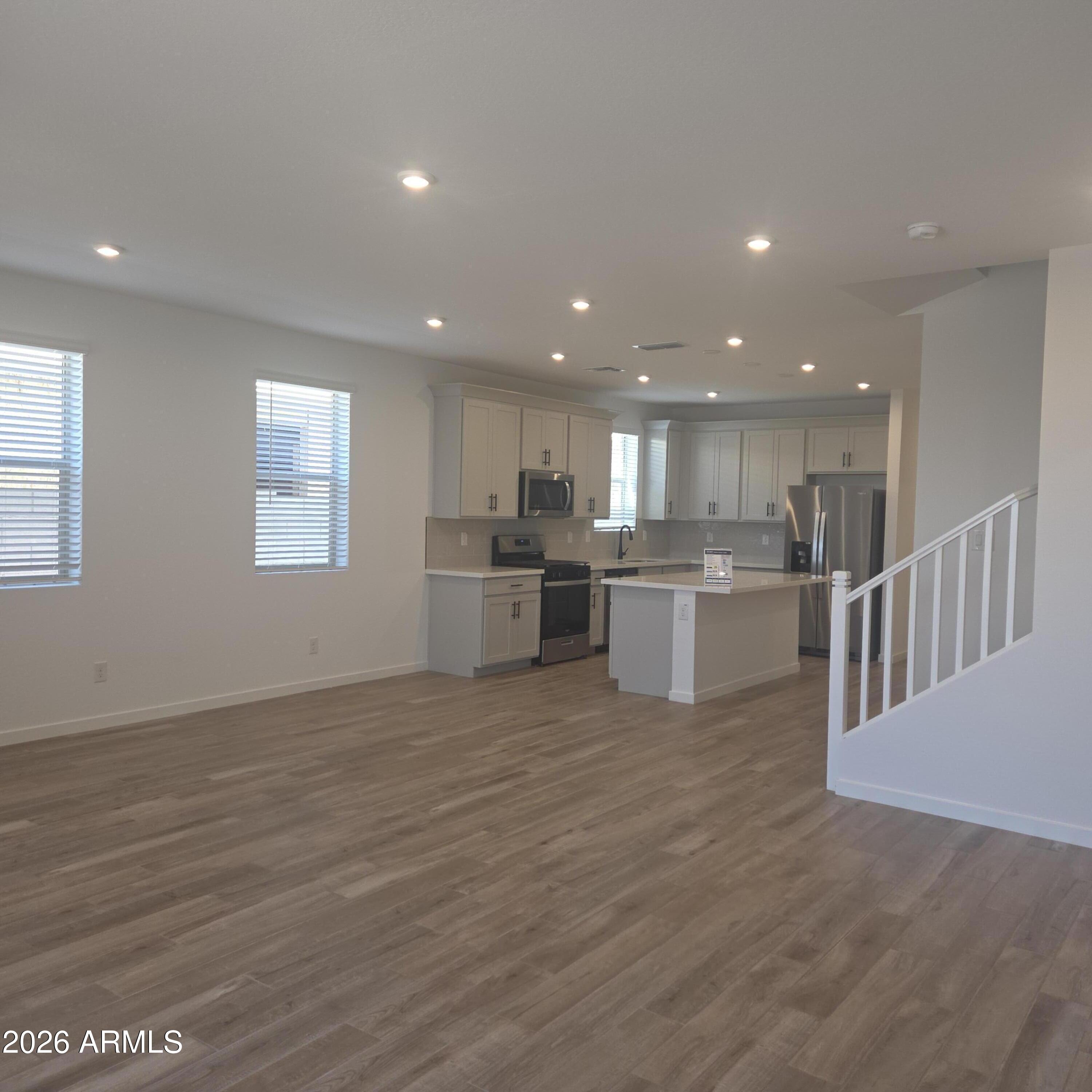 2995 E Villa Avenue