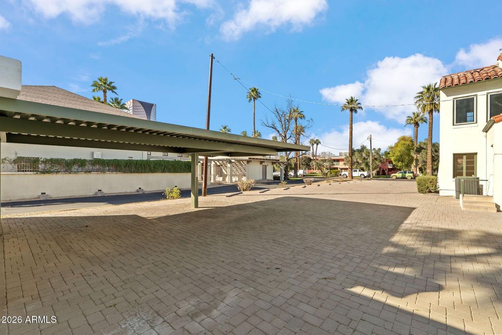 Photo of 125 E Coronado Road, Phoenix, AZ 85004 (MLS # 6977589)