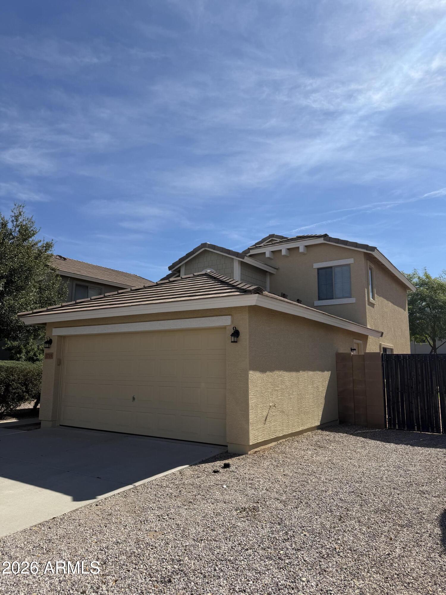 1719 W APPALOOSA Way