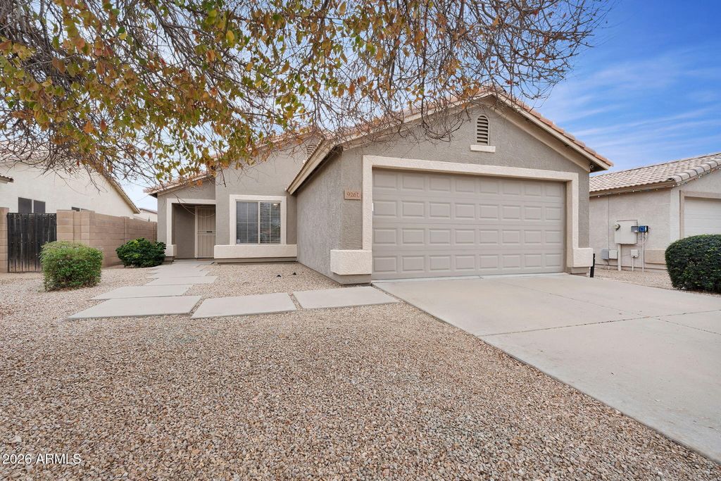 Photo of 9261 W Potter Drive, Peoria, AZ 85382 (MLS # 6962396)