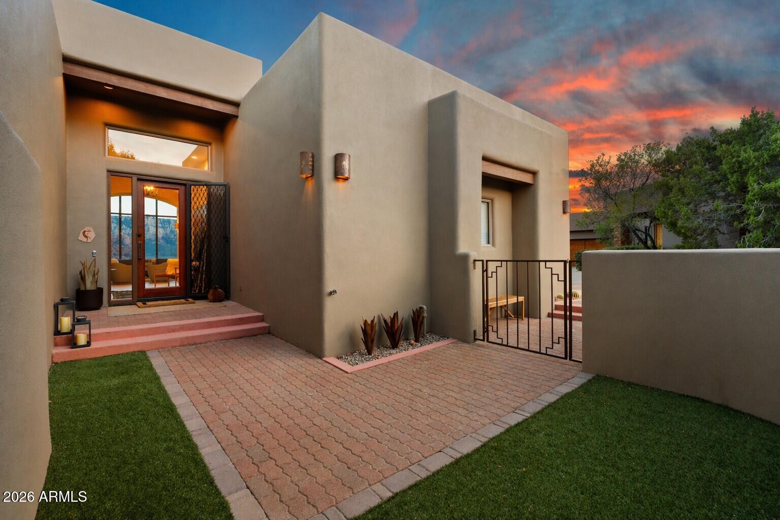 215 CALLE FRANCESCA --