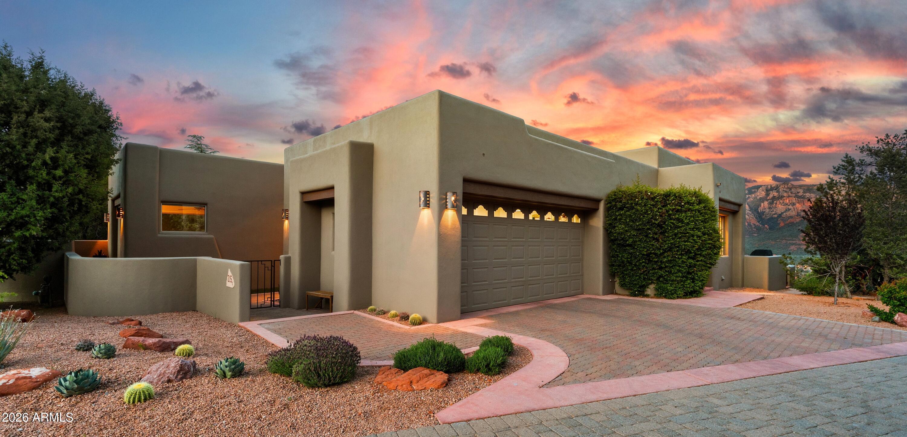 215 CALLE FRANCESCA --