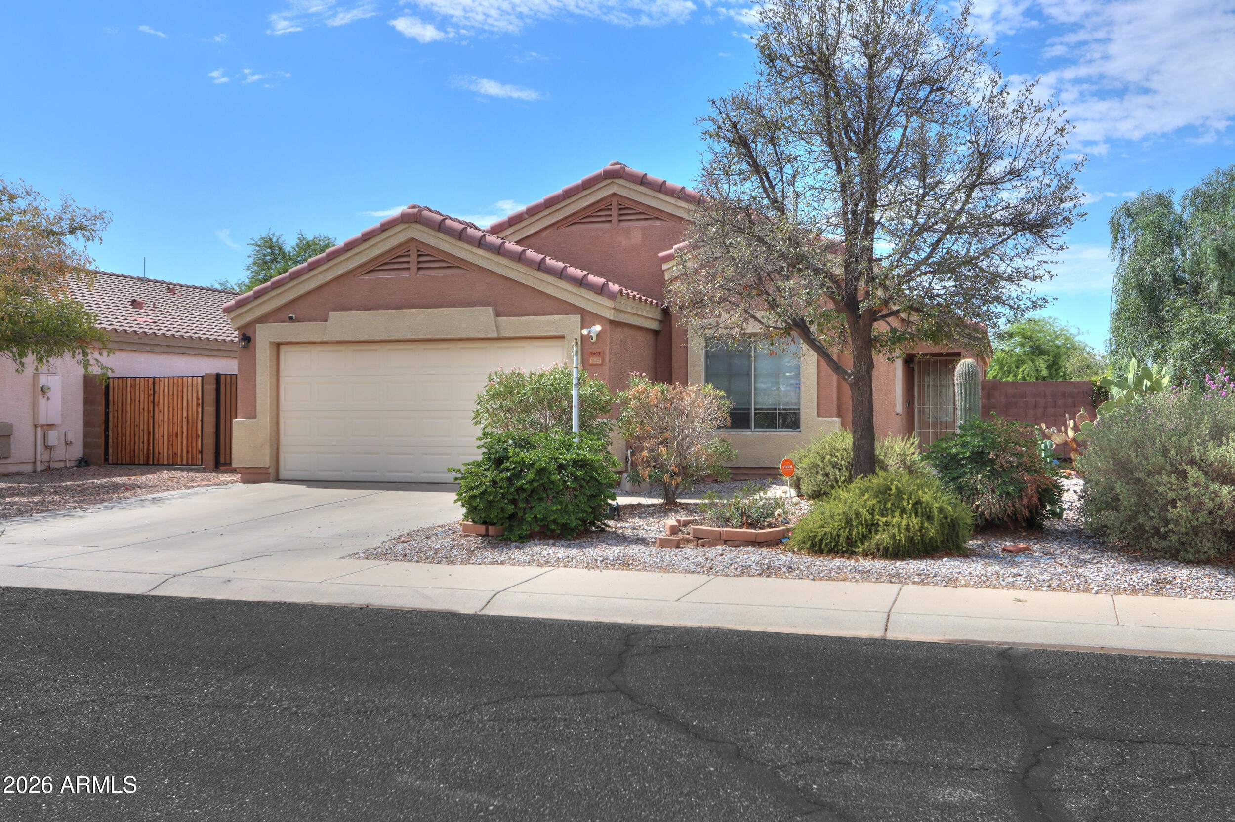1641 E CARDINAL Drive
