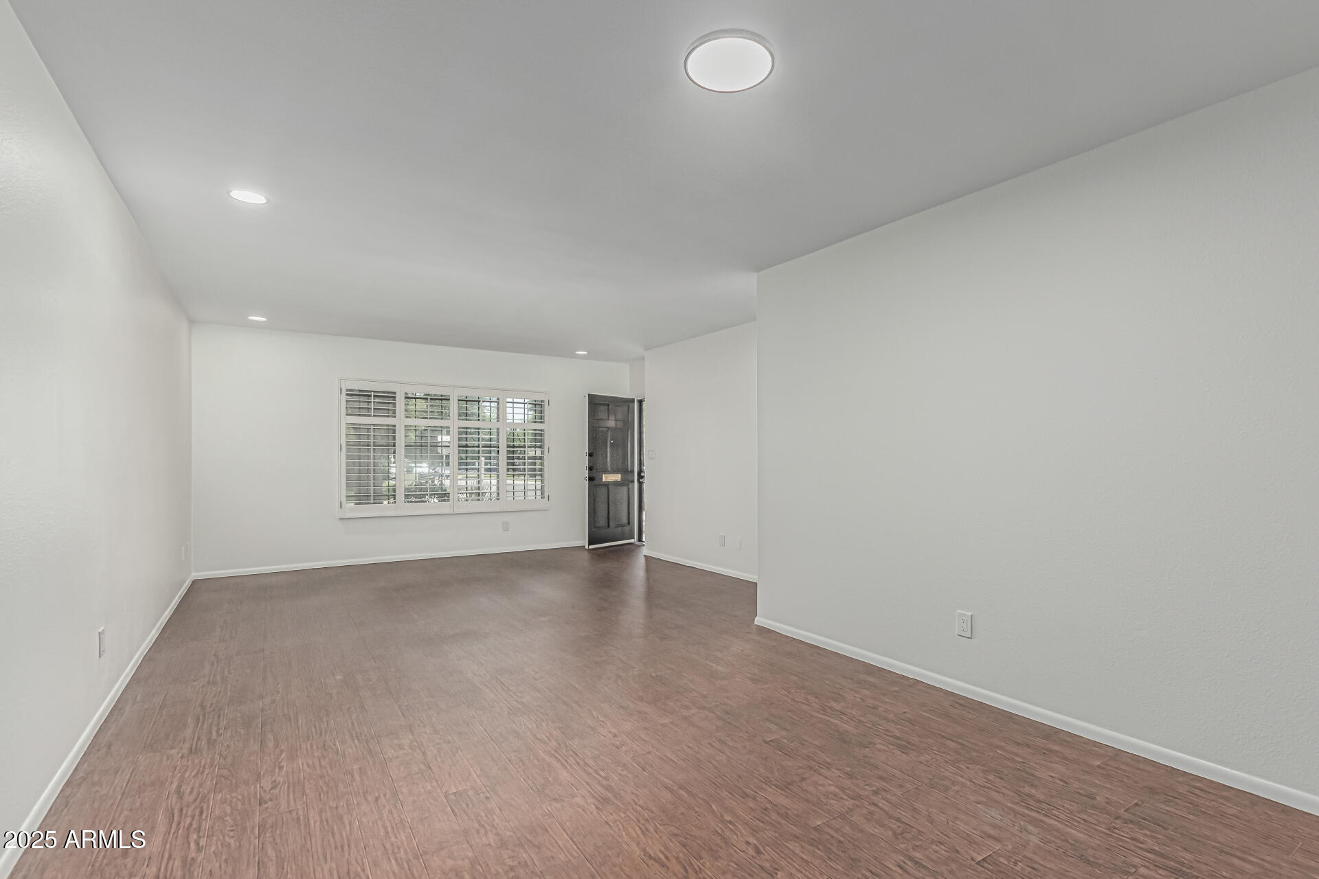 1822 W ROSE Lane