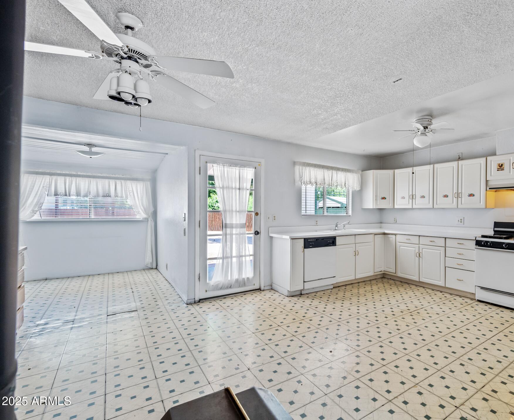 Homes for Sale in Queen Creek Arizona 3 312 W Saddle Lane