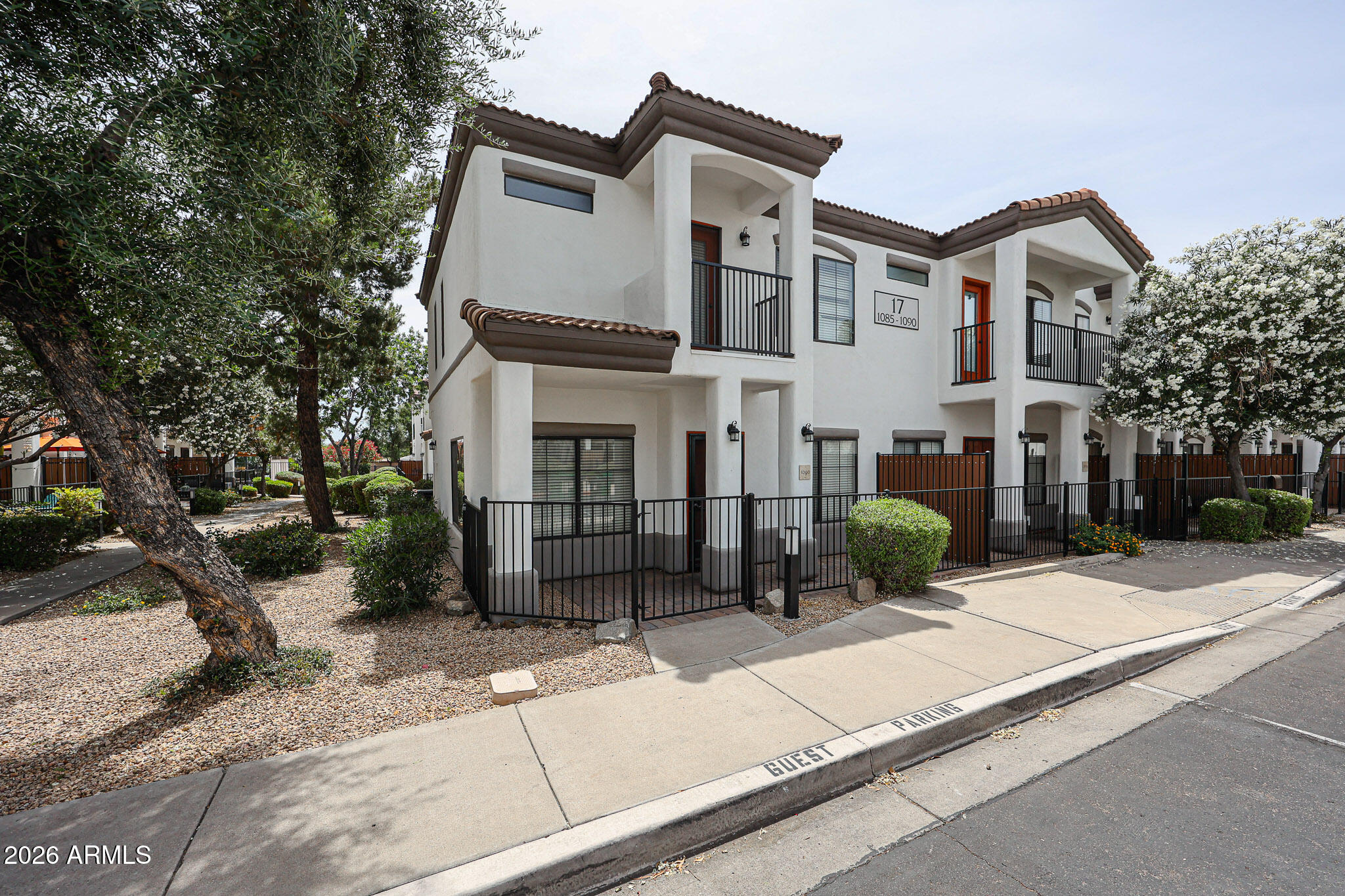 3150 E BEARDSLEY Road 1090