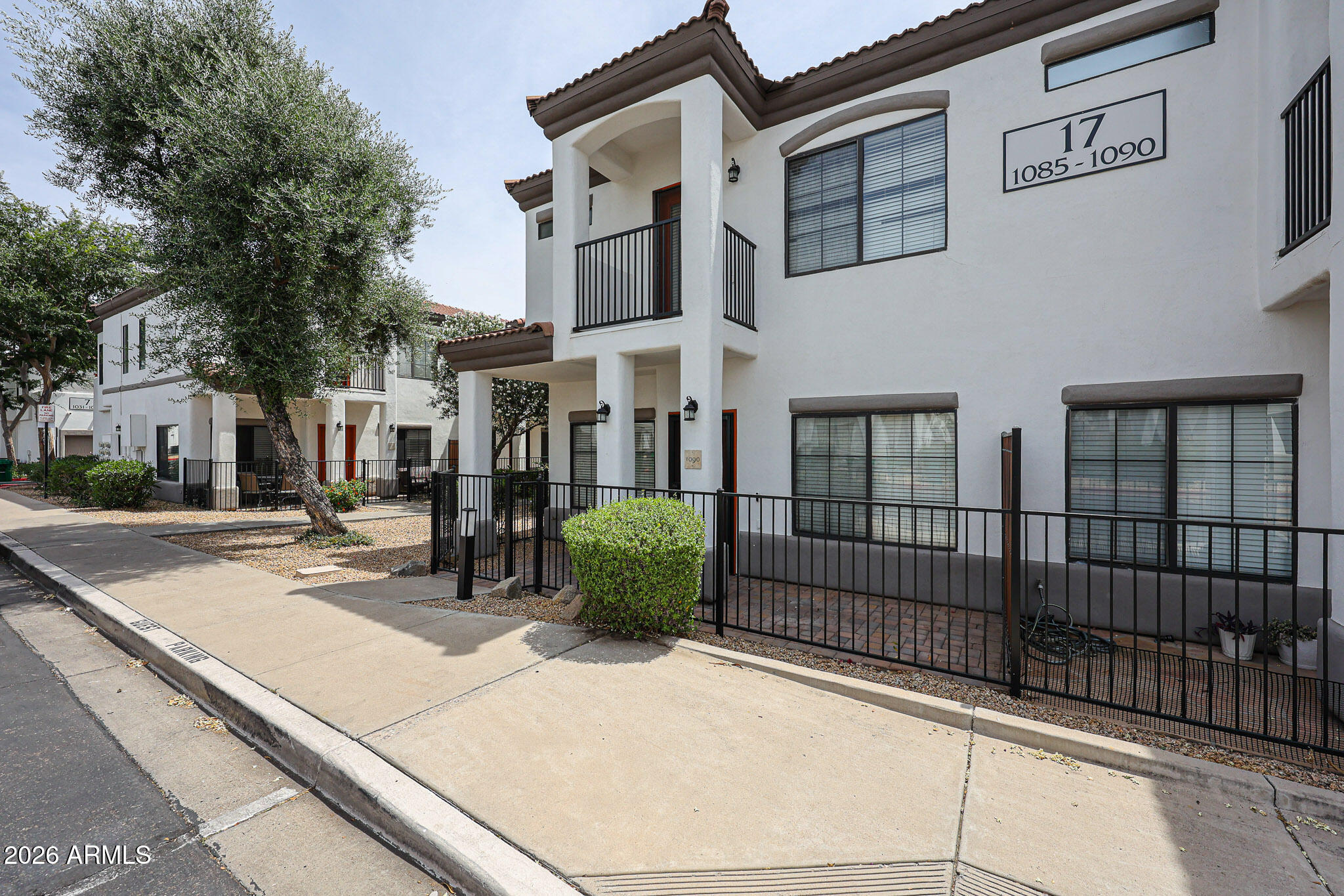 3150 E BEARDSLEY Road 1090