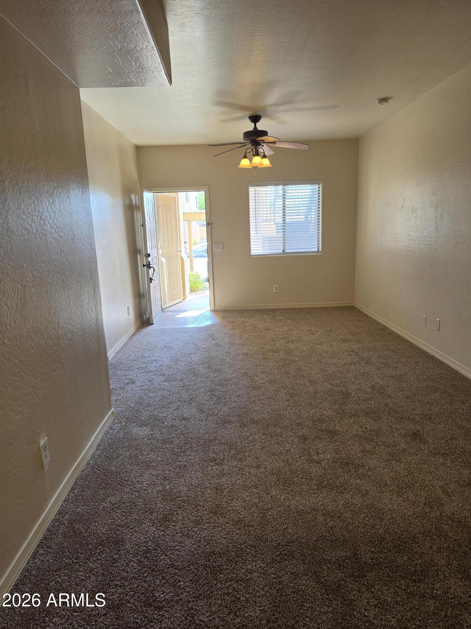 537 S DELAWARE Drive 104