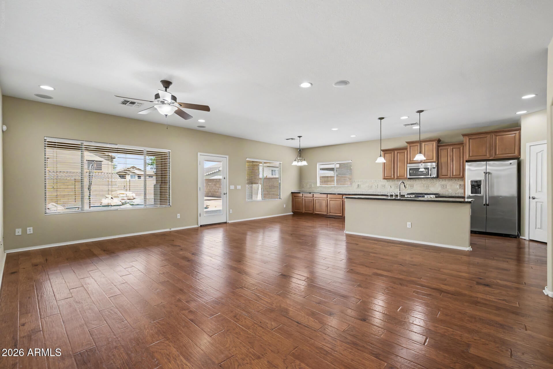 2946 E SANTA FE Lane