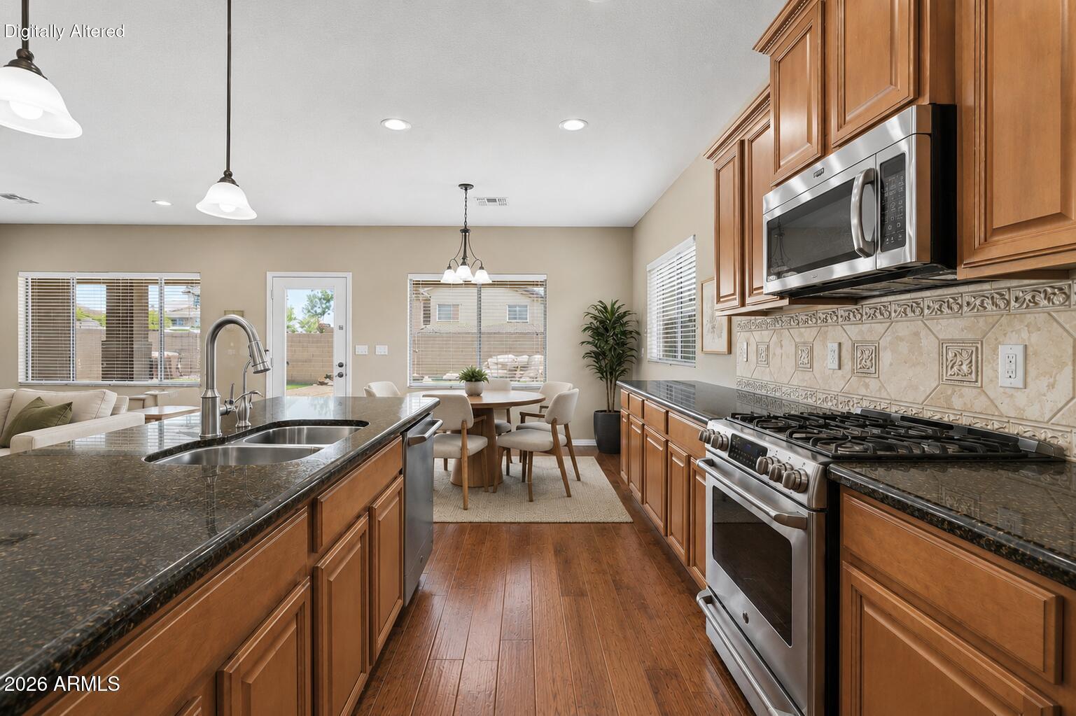 2946 E SANTA FE Lane