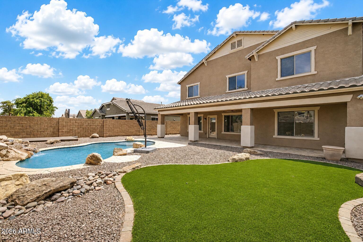2946 E SANTA FE Lane