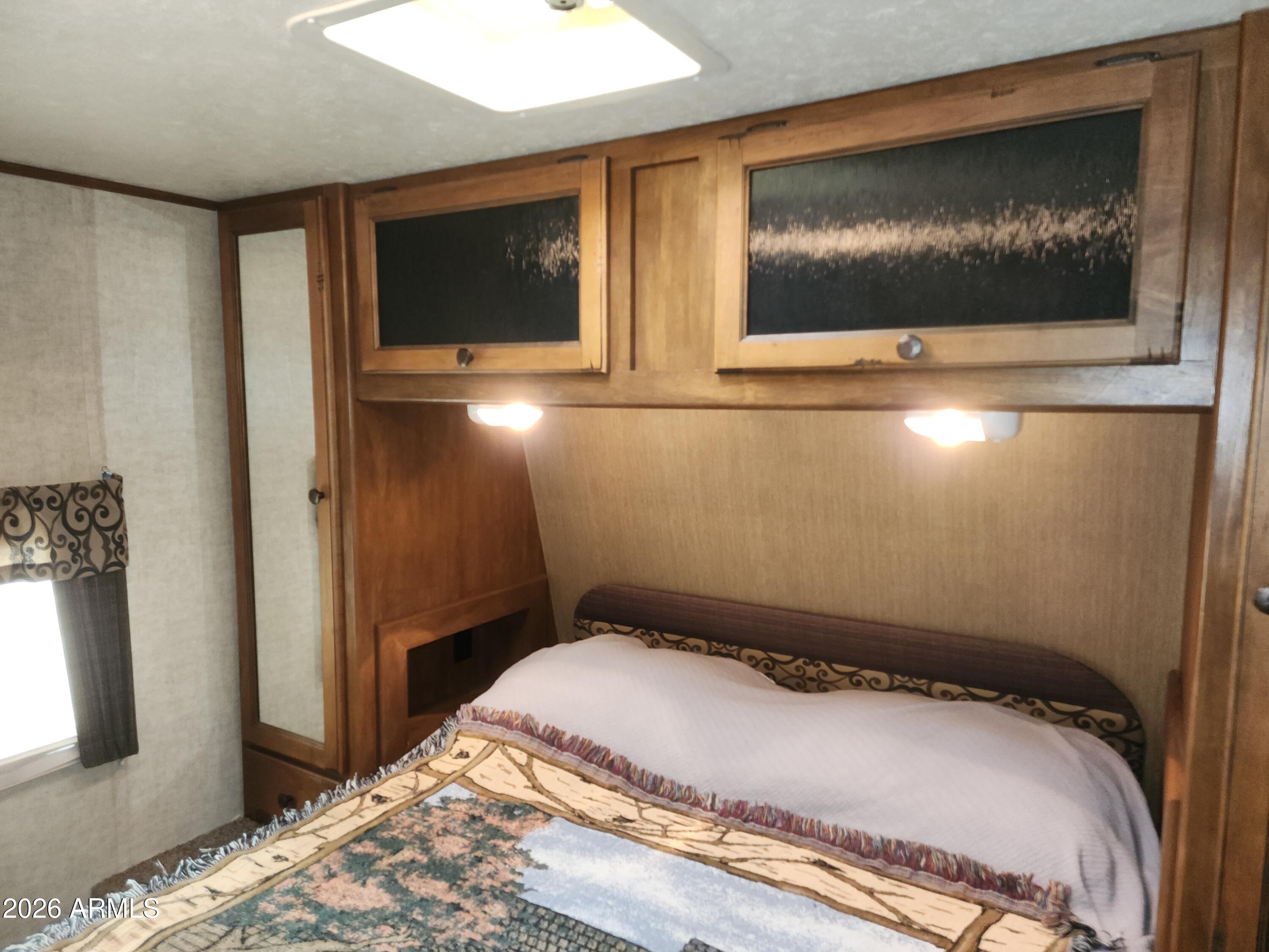 TIERRA DEL SOL RV RESORT - Land