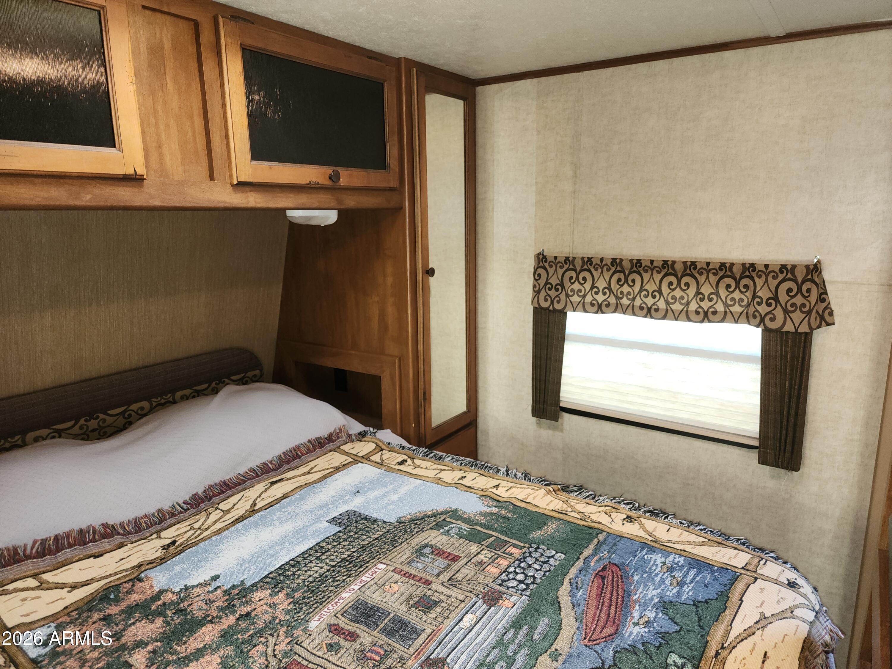 TIERRA DEL SOL RV RESORT - Land