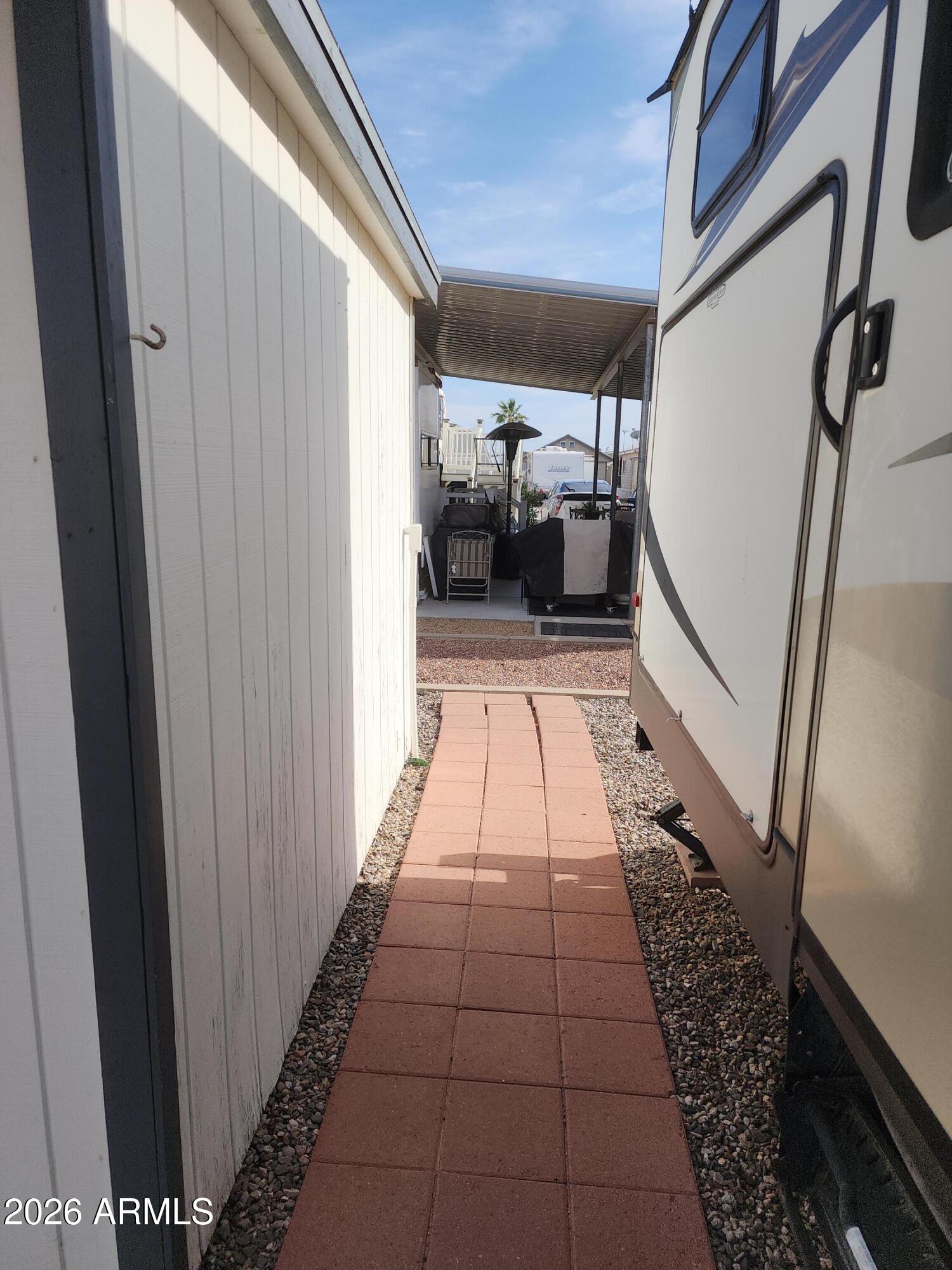 TIERRA DEL SOL RV RESORT - Land