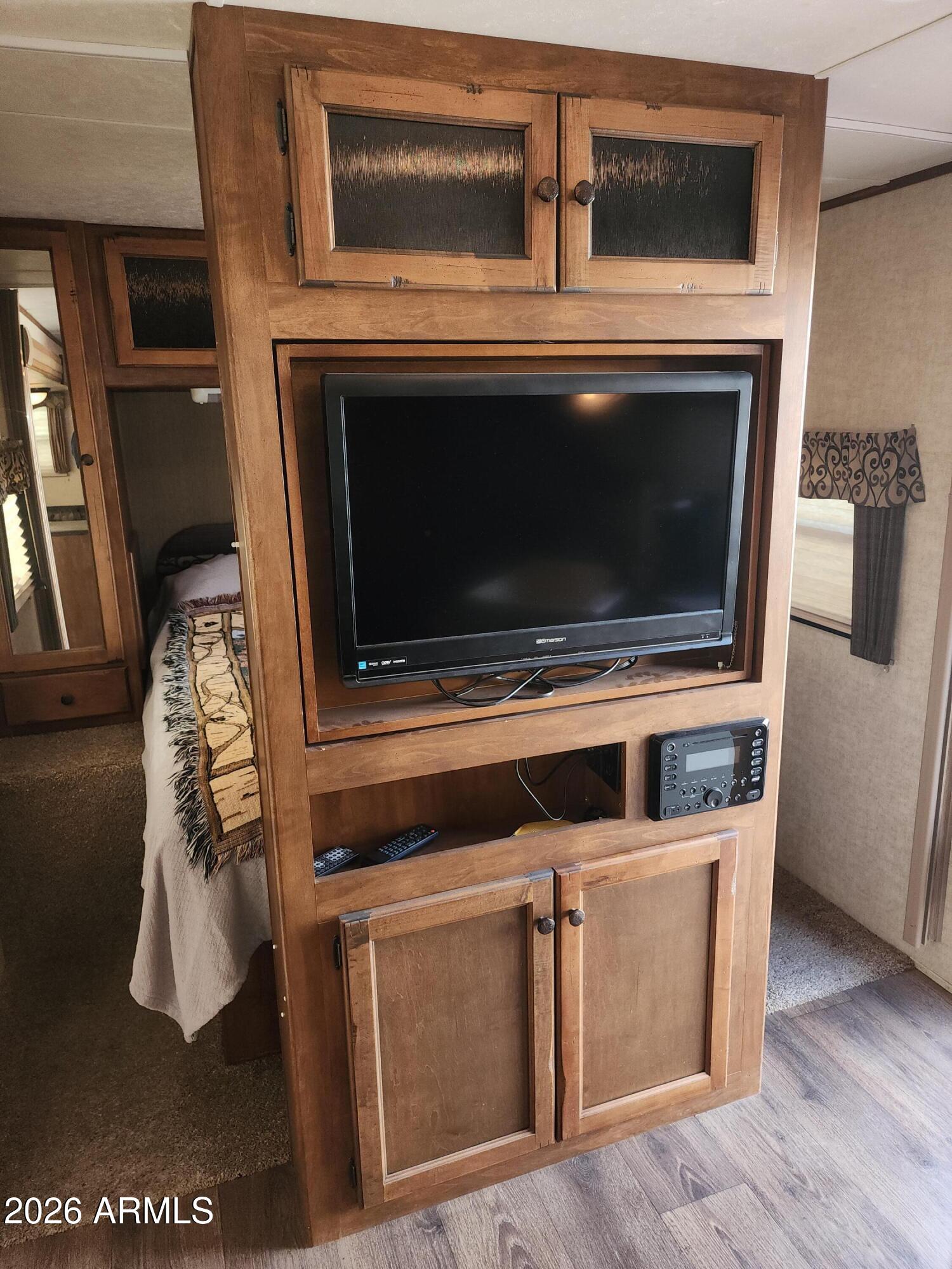 TIERRA DEL SOL RV RESORT - Land