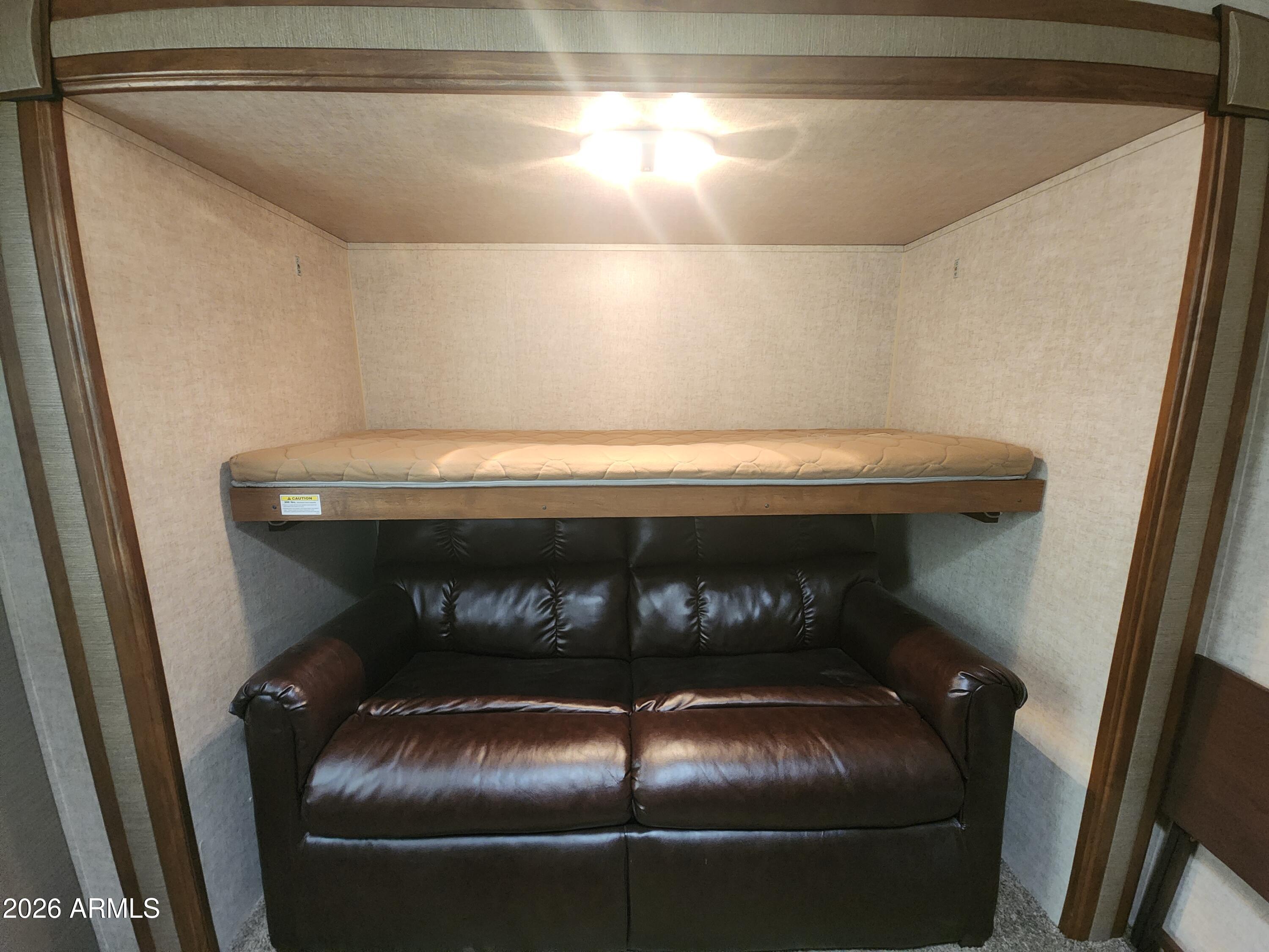 TIERRA DEL SOL RV RESORT - Land