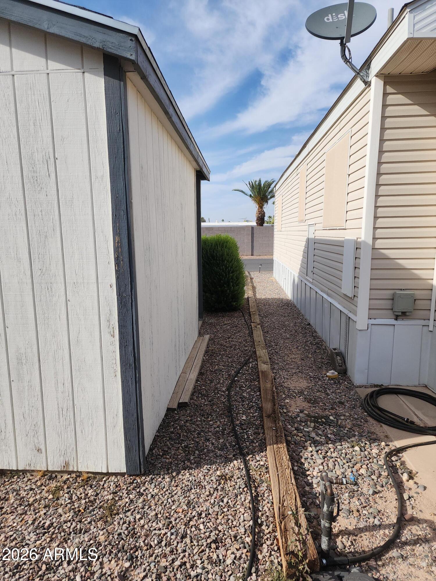 TIERRA DEL SOL RV RESORT - Land