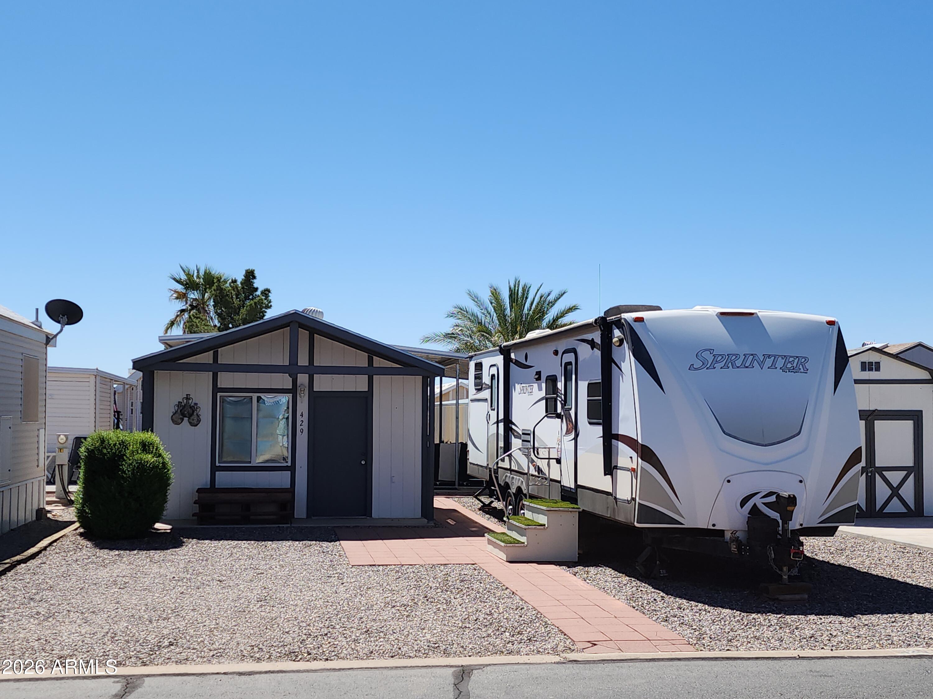 TIERRA DEL SOL RV RESORT - Land
