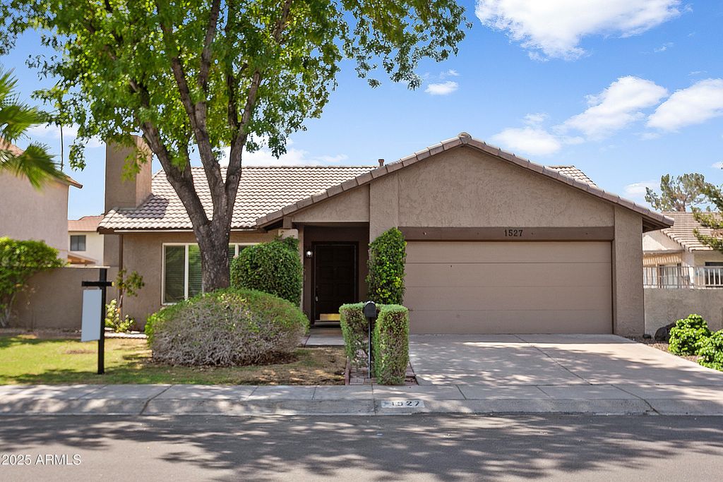 Photo of 1527 E Westwind Way, Tempe, AZ 85283 (MLS # 6906204)