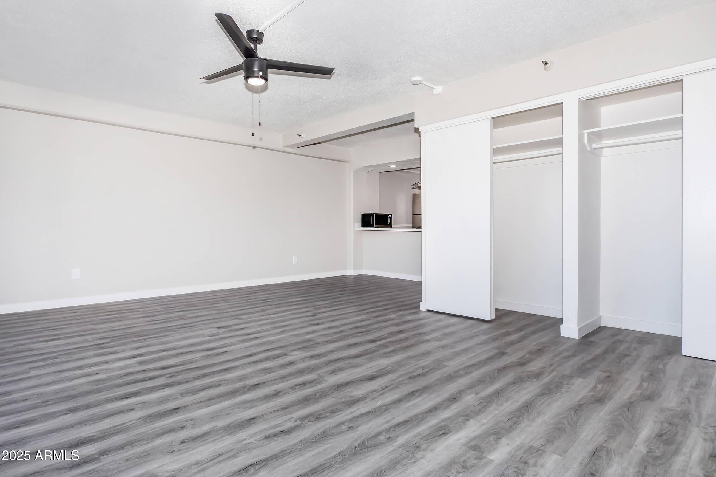 425 W Paseo Redondo 9J --