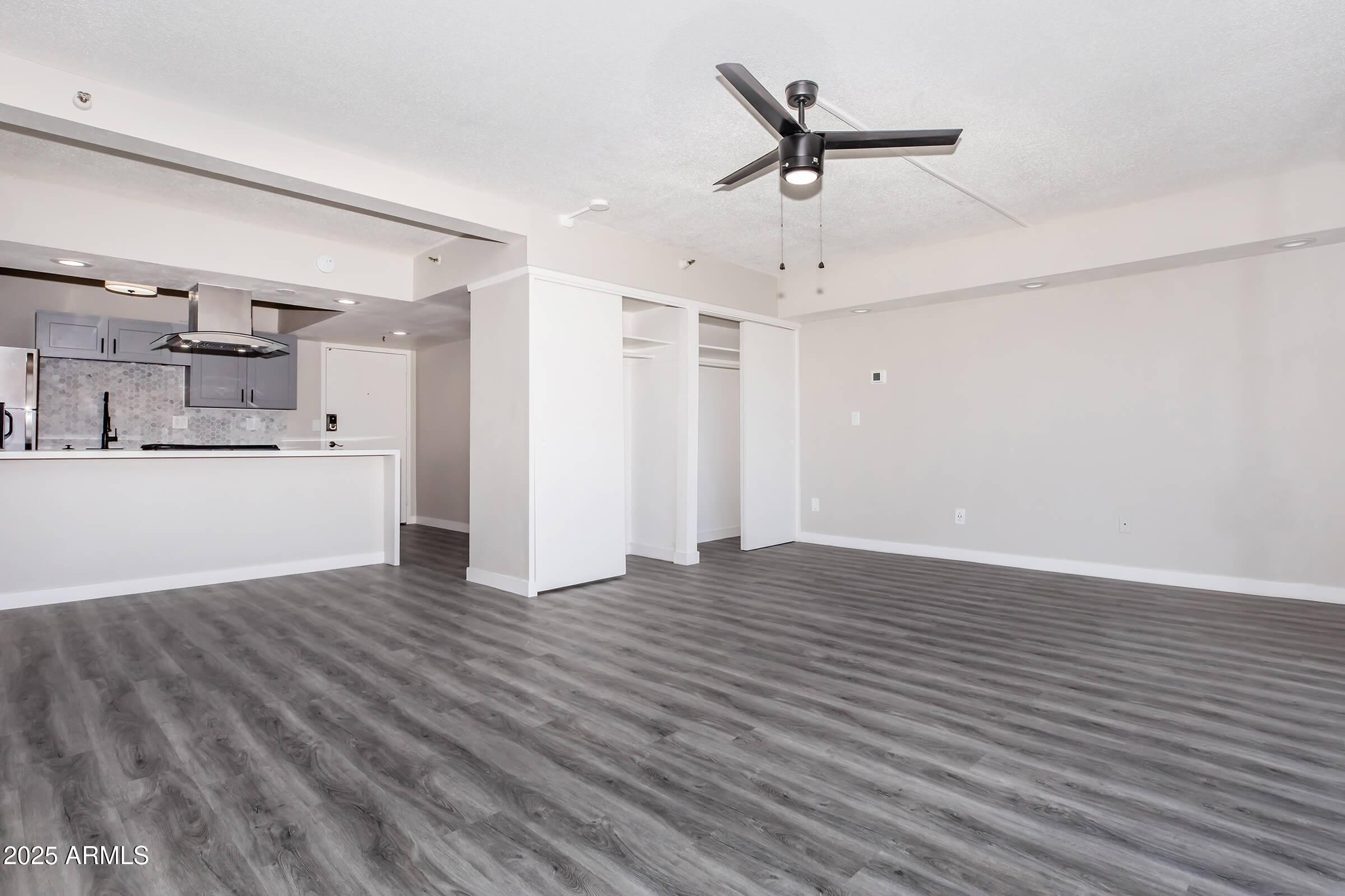 425 W Paseo Redondo 9J --