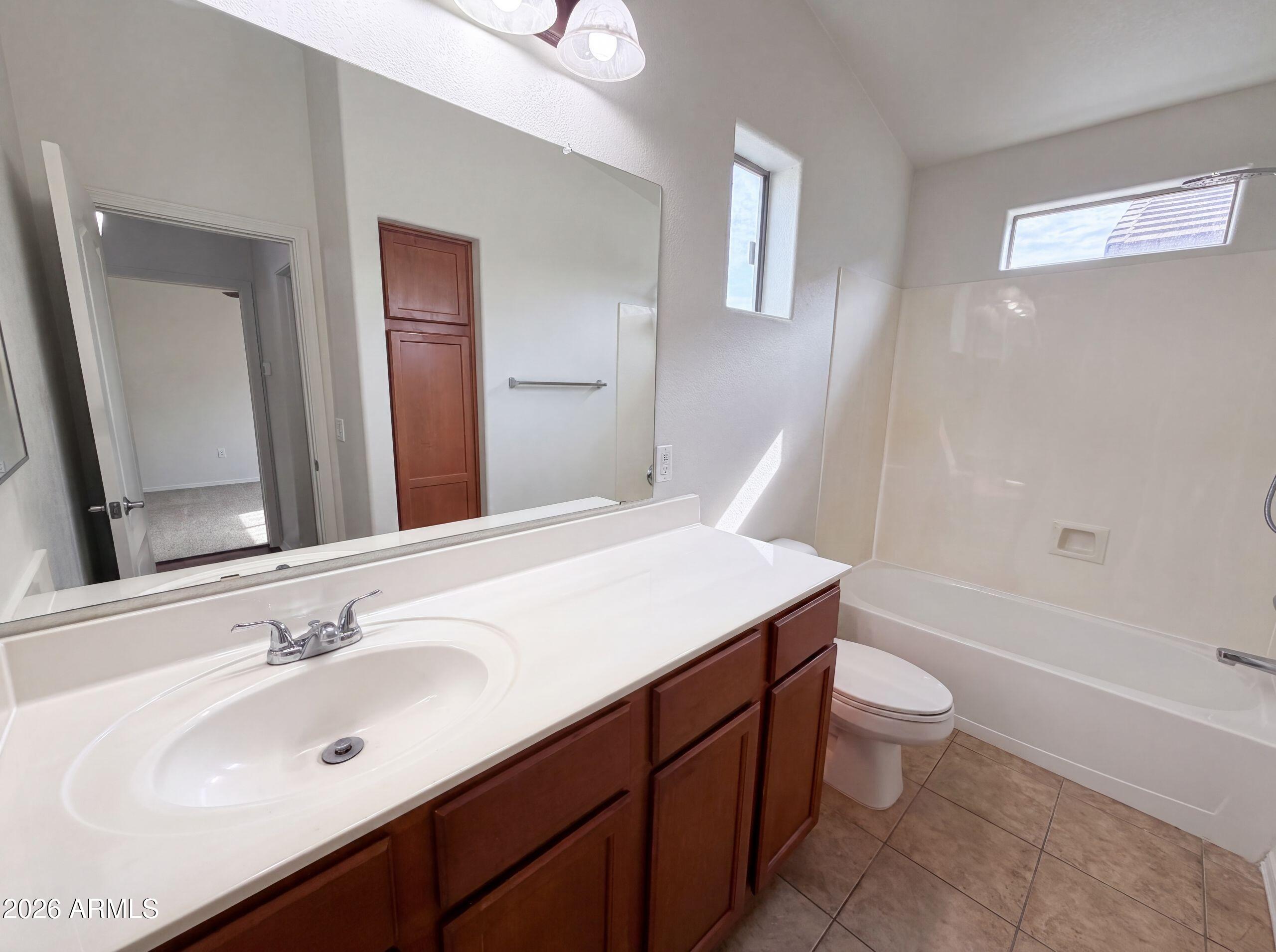 1350 S GREENFIELD Road 2219