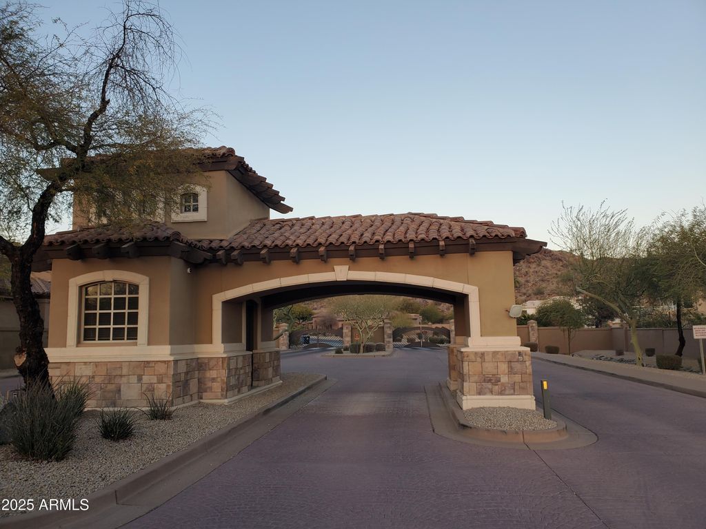 Photo of 1665 E Desert Willow Drive #56, Phoenix, AZ 85048 (MLS # 6816882)