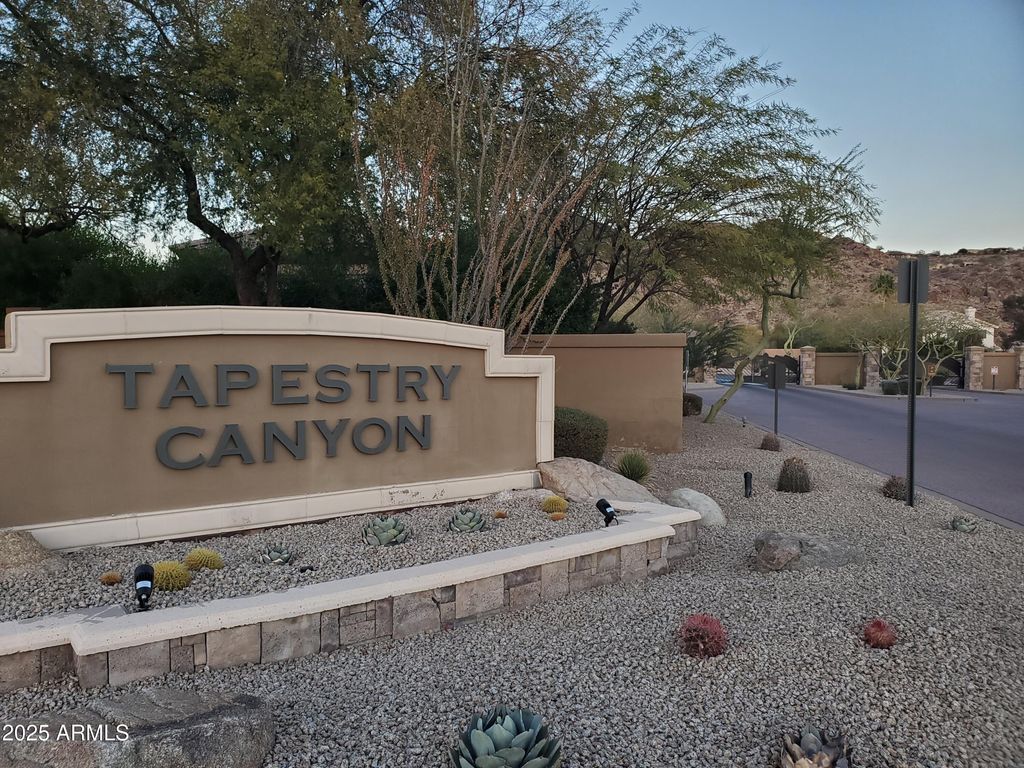 Photo of 1665 E Desert Willow Drive #56, Phoenix, AZ 85048 (MLS # 6816882)