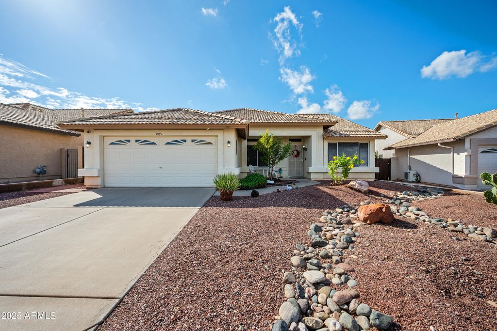 Photo of 10763 W Runion Drive, Peoria, AZ 85373 (MLS # 6933414)