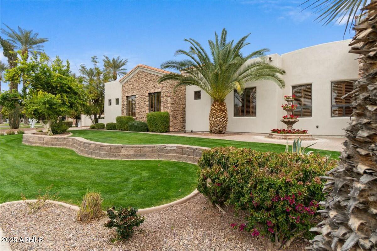 2121 N ORCHARD --