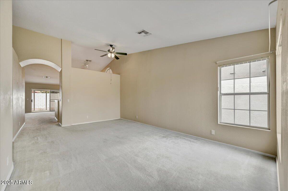1202 E BUTLER Drive