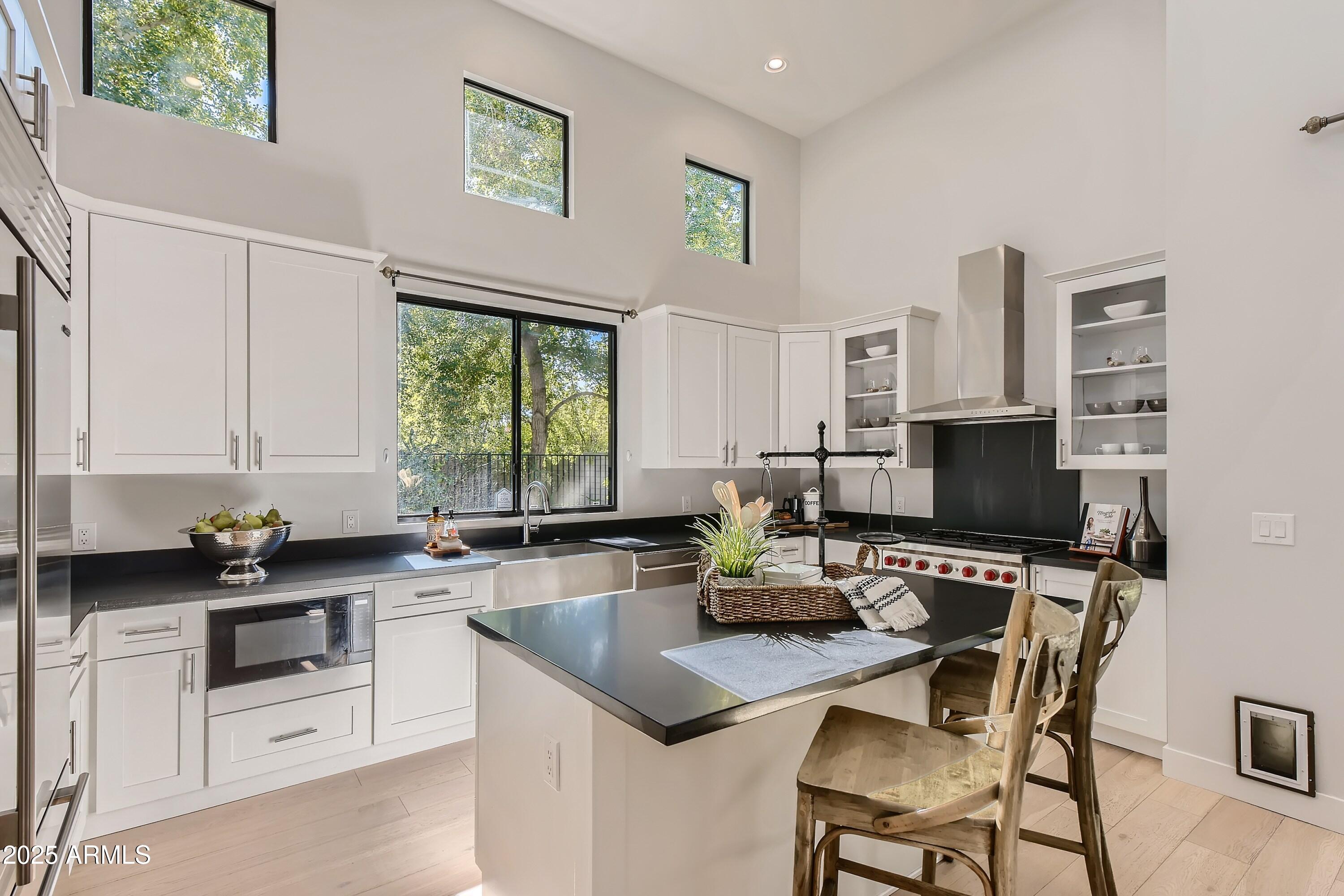 3720 N 40TH Place