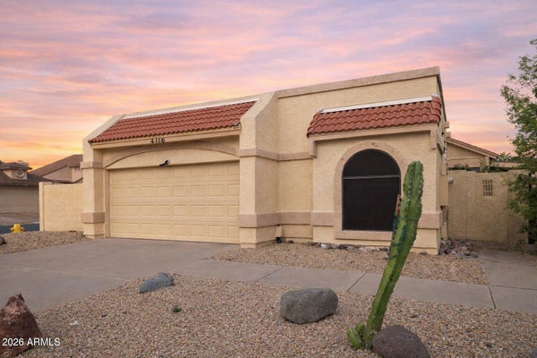 406 E TARO LN, PHOENIX, AZ 85024 - Image f1b7cbd7a5db2e205430bff75a71bd2d/2699481244