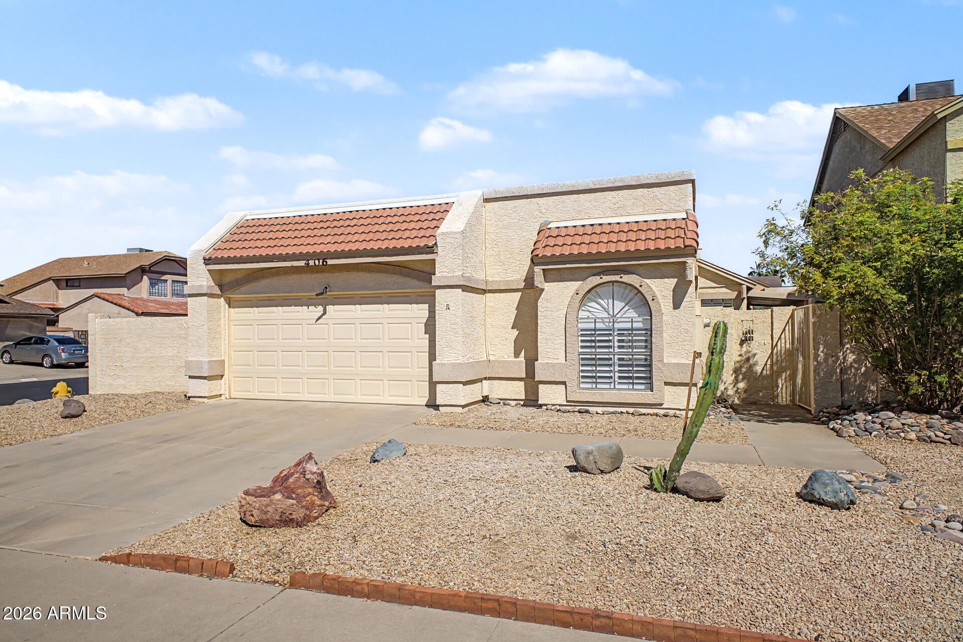 406 E TARO Lane