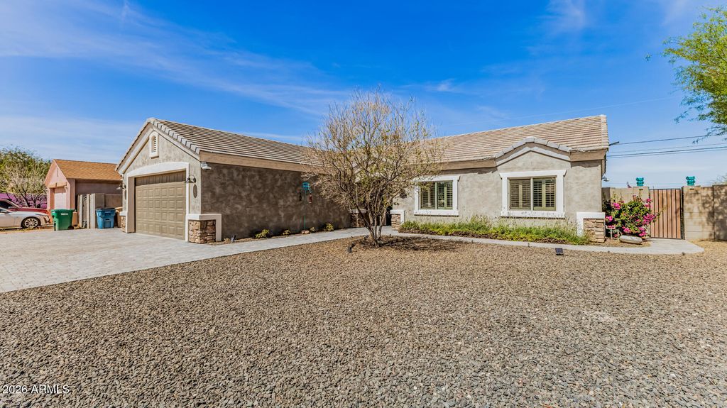Photo of 5368 E Vista Grande Dr, San Tan Valley, AZ 85140 (MLS # 7000748)
